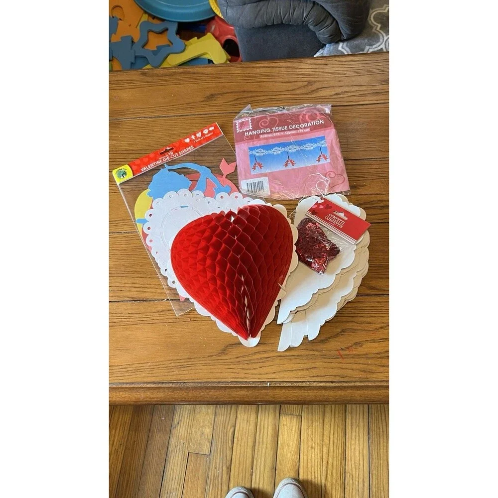 Valentine Decorations: 9 Pc New Confetti,Cupid Banner,Cut Outs,Hanging 3D Hearts